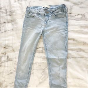 Hollister Super Skinny Jeans